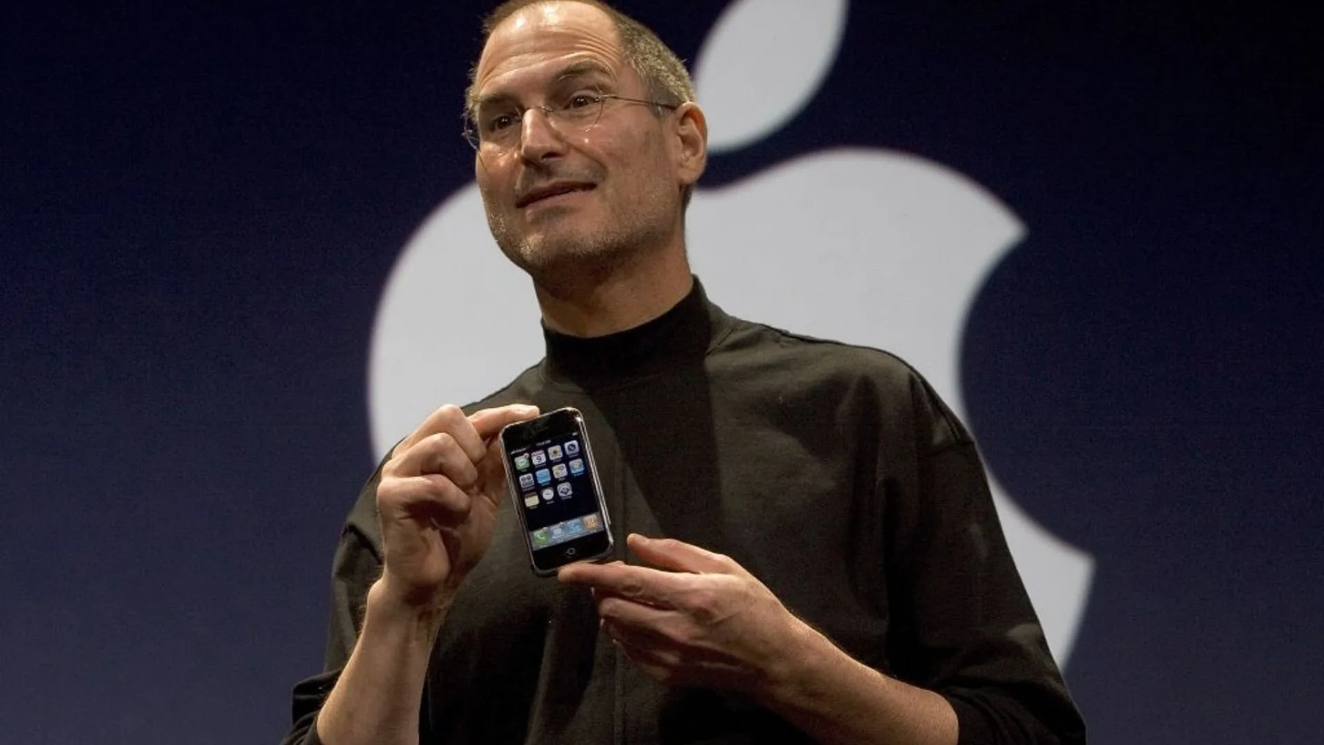 Apple: 50 Anos de Inovação e Controle de Ecossistema