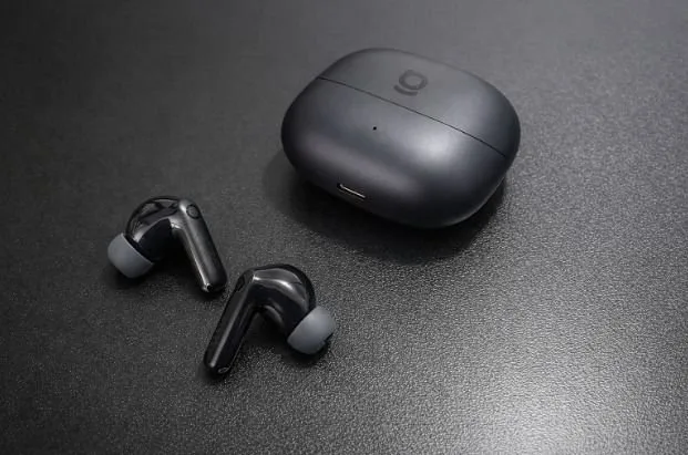 Baseus BP1 Pro: O Fone que Calibra o Caos Urbano e Segura a Carga por Dias