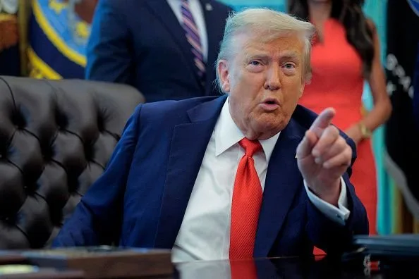 Guerra de Pixels: Trump Alerta para IA Iraniana na Desinformação