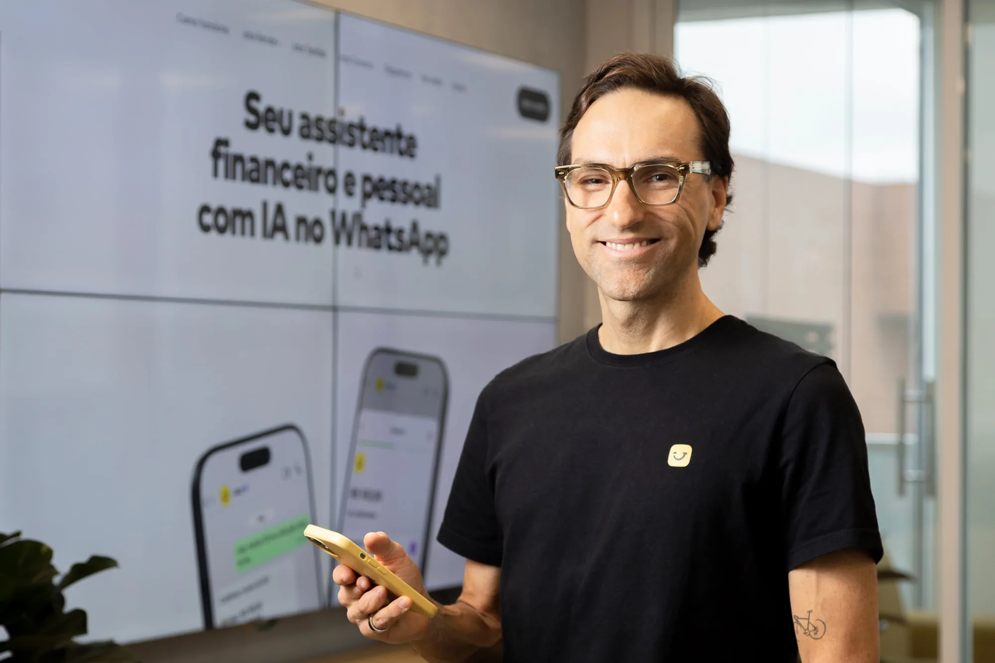 Jota: Pagamento por Voz Chega ao WhatsApp e Mira Crescimento Gigante