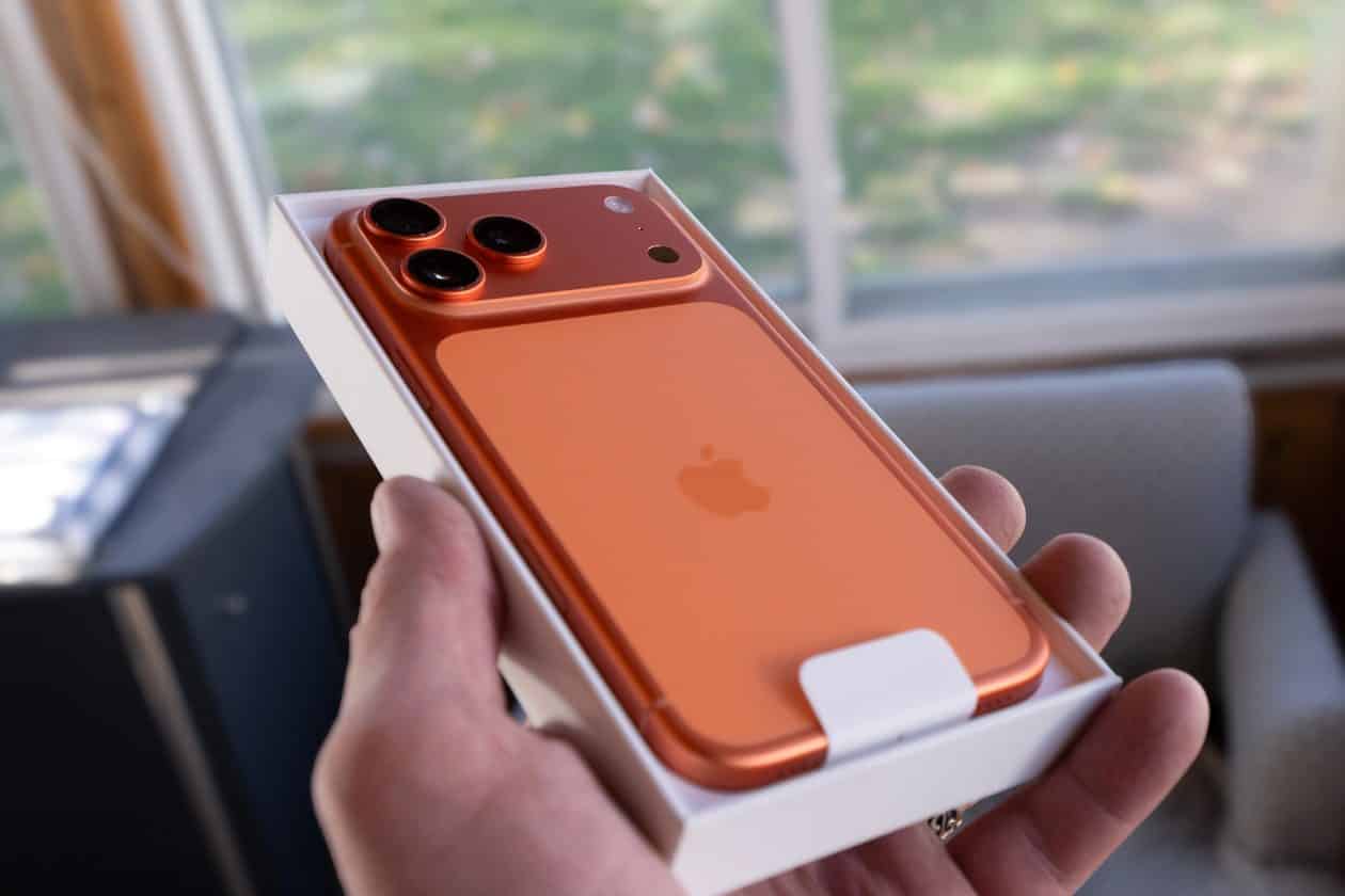 Leilão da Receita: iPhones 17 Pro Max por R$4.600? Analisamos o Risco