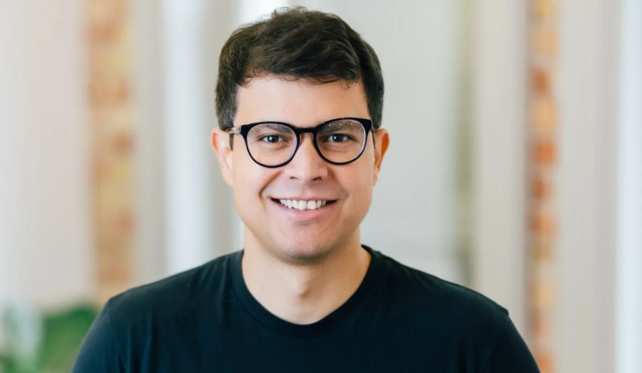 Moises: De Ferramenta a Hub Global para o Mercado Musical