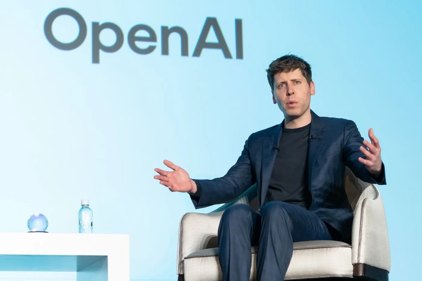 Sam Altman Atacado: O Preço da Inovação e o Clima da IA