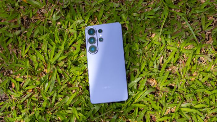 Samsung em Alerta: S26 Vende, Mas 'Chipflation' Ataca Lucros
