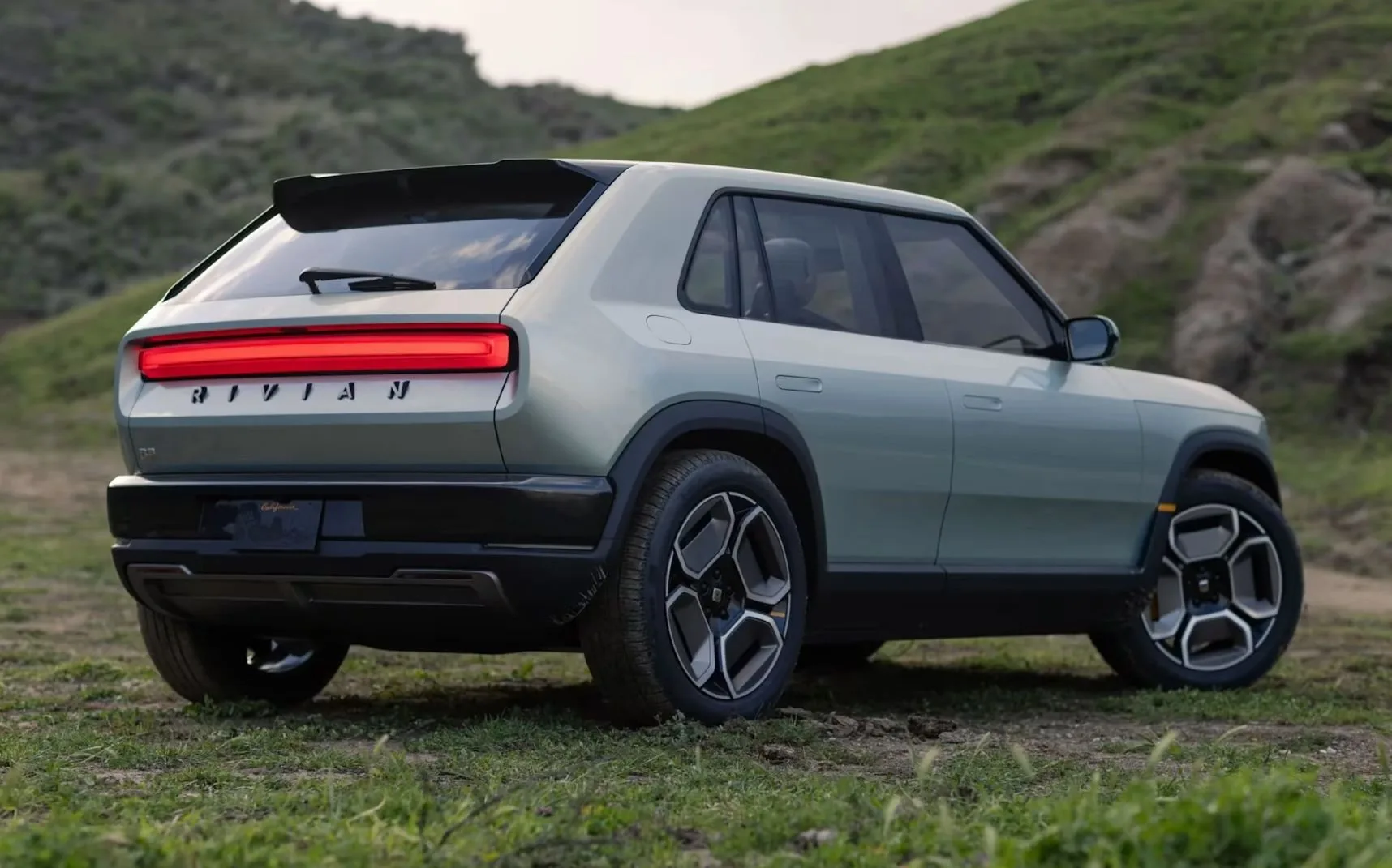 Uber e Rivian: A Ética da Autonomia em Frota Bilionária